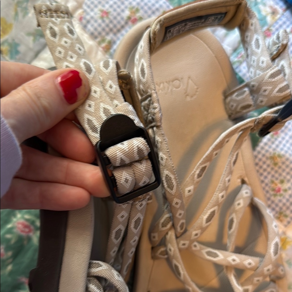 Viakix Stylish Beige Strappy Sandals hiking - Picture 8 of 8